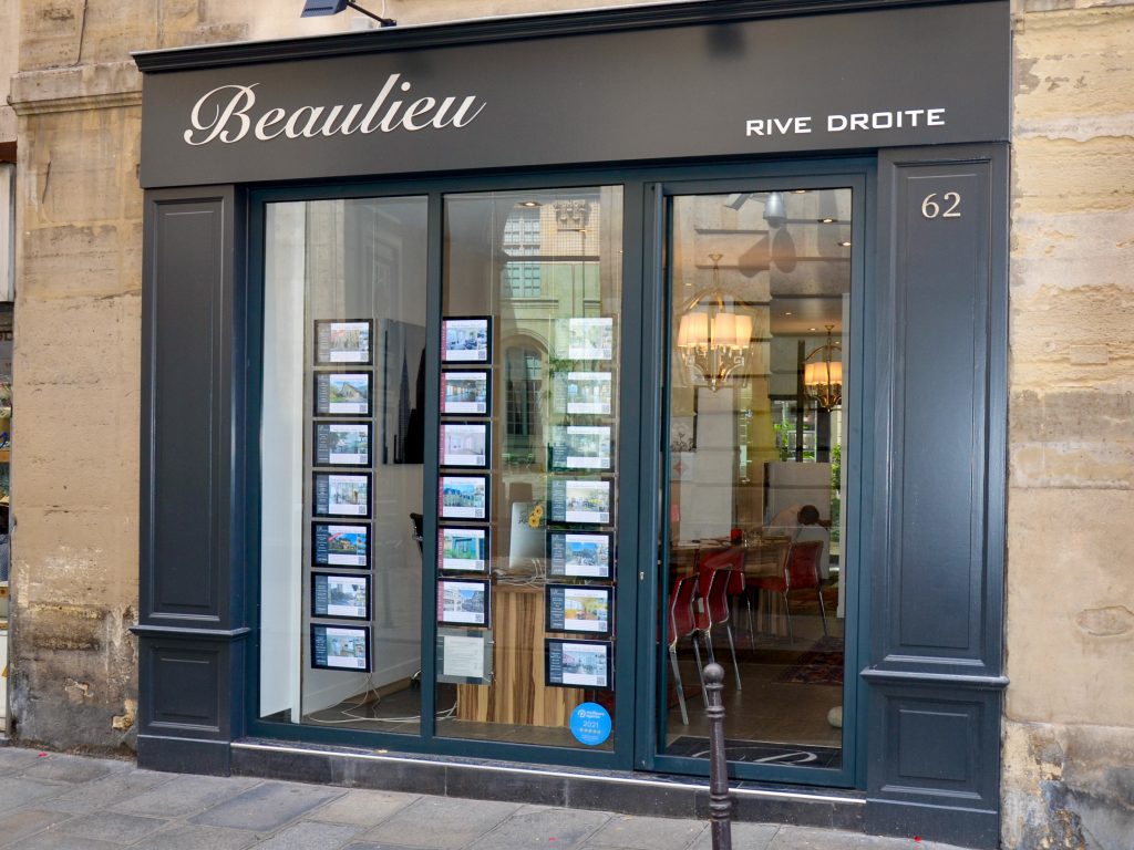 Nouvelle devanture de l'agence immobilière Beaulieu à Paris